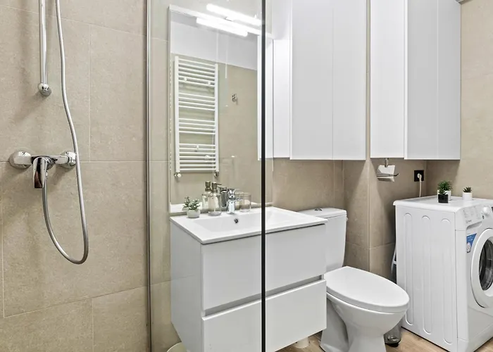 Arrogance Sunrise View - Infinity Pool & Apartment Navodari