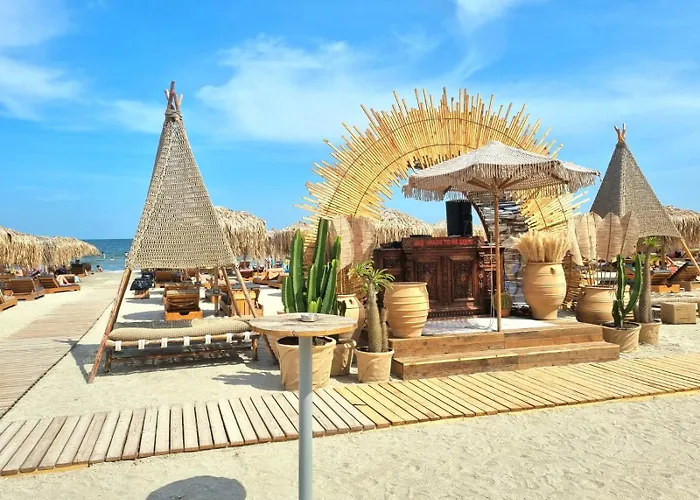 Apartment Arrogance Sunrise View - Infinity Pool & Navodari