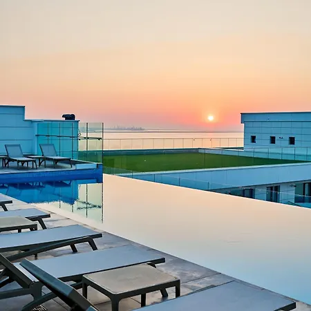 Arrogance Sunrise View In Infinity Pool & * Năvodari