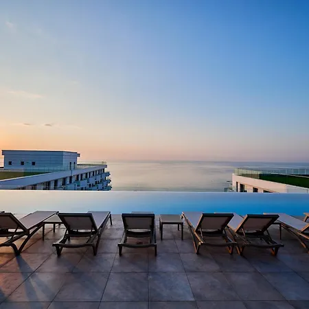 Arrogance Sunrise View - Infinity Pool & Apartamento Năvodari