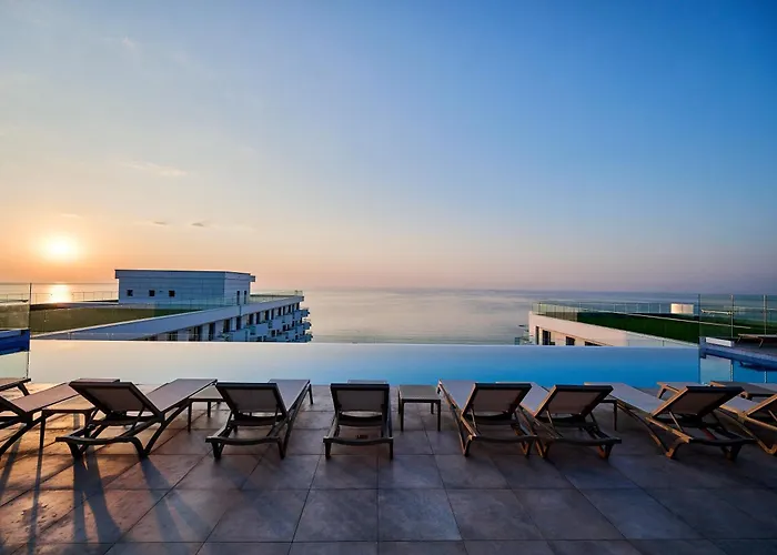 Arrogance Sunrise View - Infinity Pool & Διαμέρισμα Năvodari